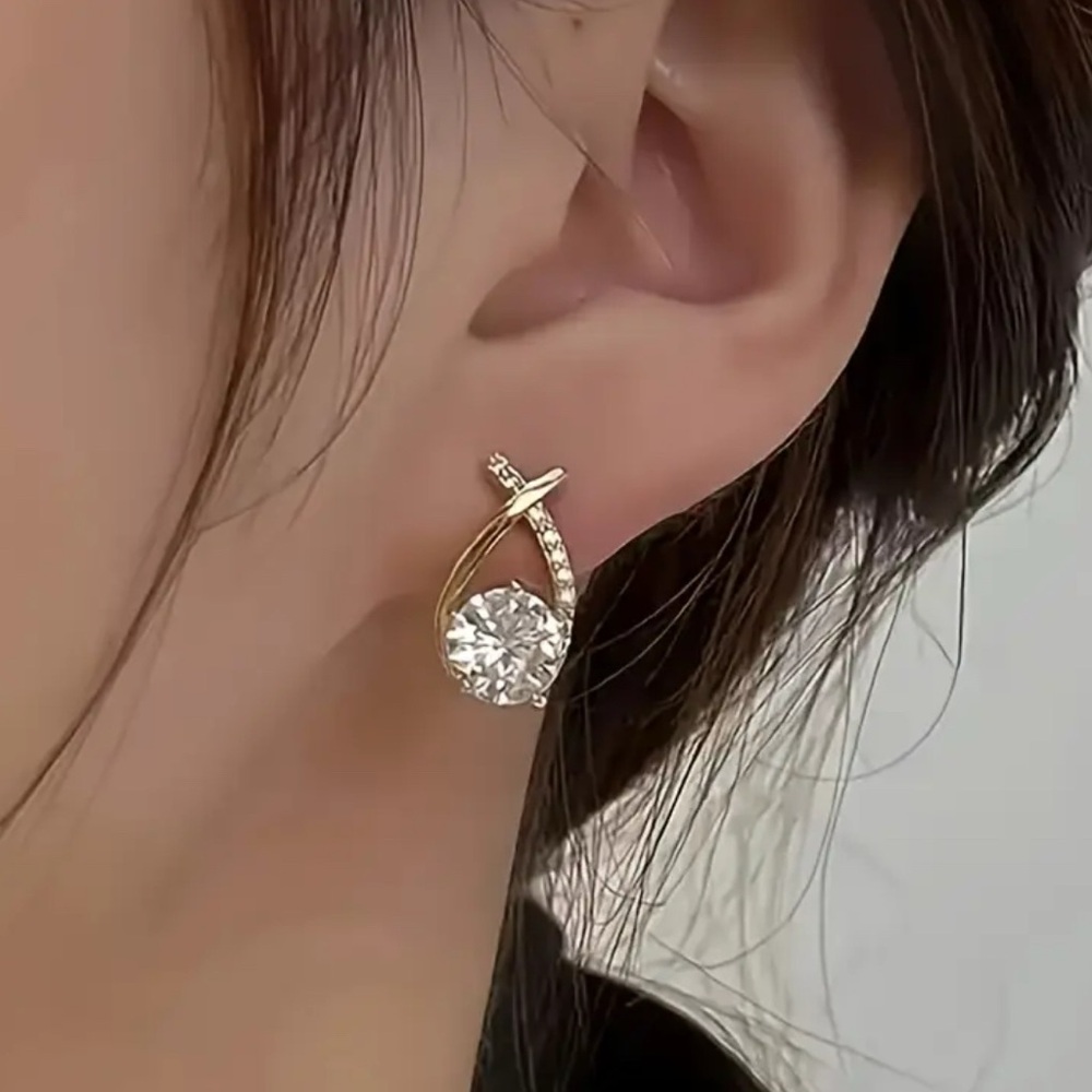 Elegant Twisted Teardrop Earrings with Sparkling Cubic Zirconia- NIP - Picture 6 of 11